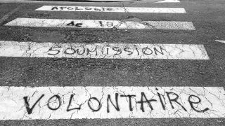 Apologie soumission volontaire; dans les clous; 5° Apologie soumission volontaire; dans les clous; 5°